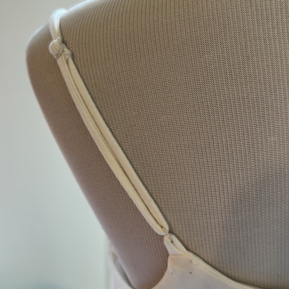 Banana Republic Ivory Camisole w/adjustable straps, Medium, EUC - Picture 6 of 8